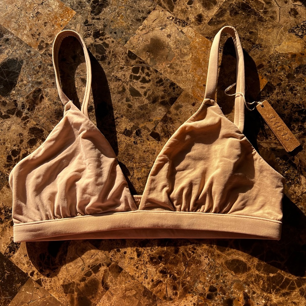 NWT SKIMS Fits Everybody Triangle Bralette